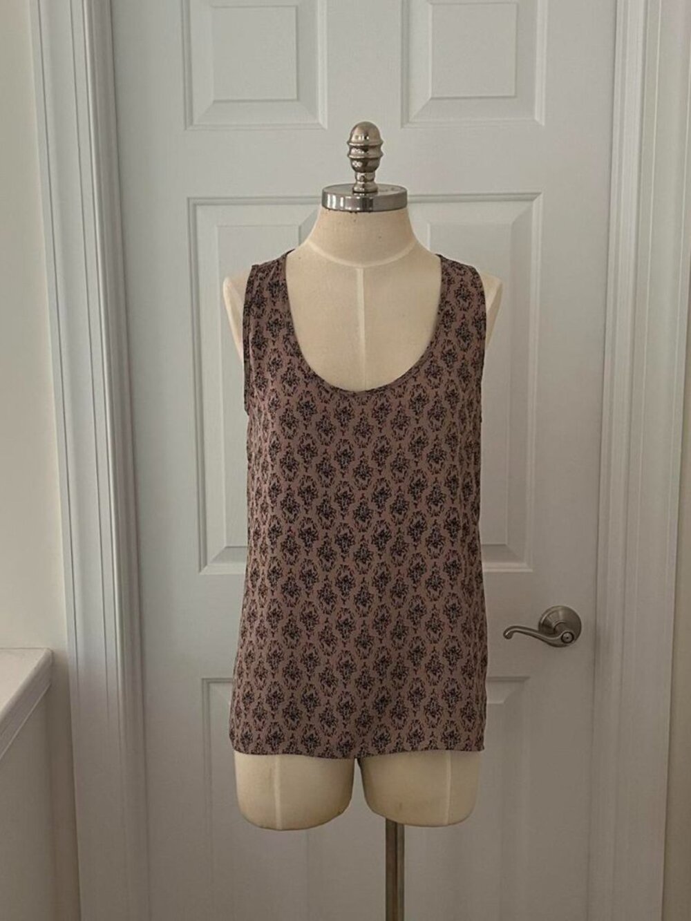 Pleione brown and beige damask print tank top size XS